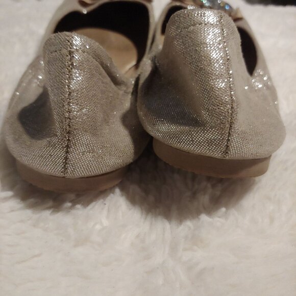 CL By Laundry Champagne Metallic and Glitzy Sparkly Shiny Ballet Slipper Shoes 9 - Picture 4 of 10